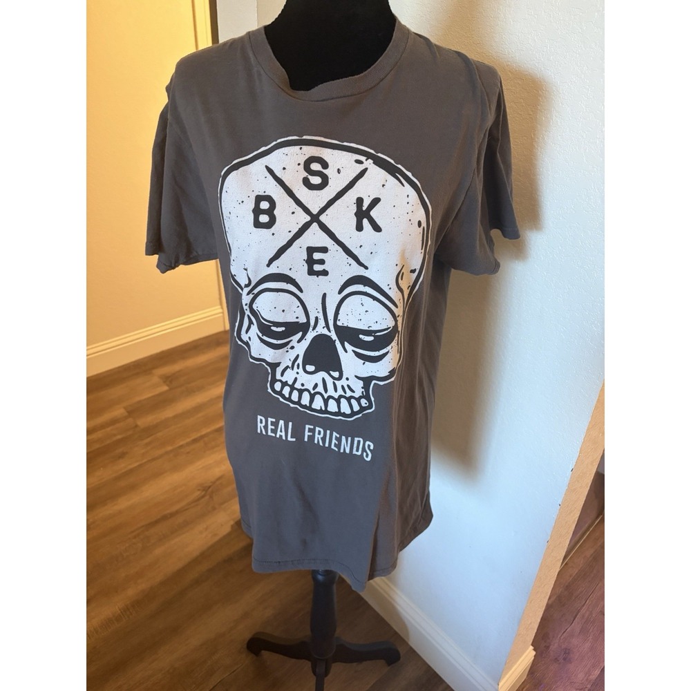 Real Friends Skull Graphic Band T-Shirt Gray Short Sleeve Crew Neck Size M